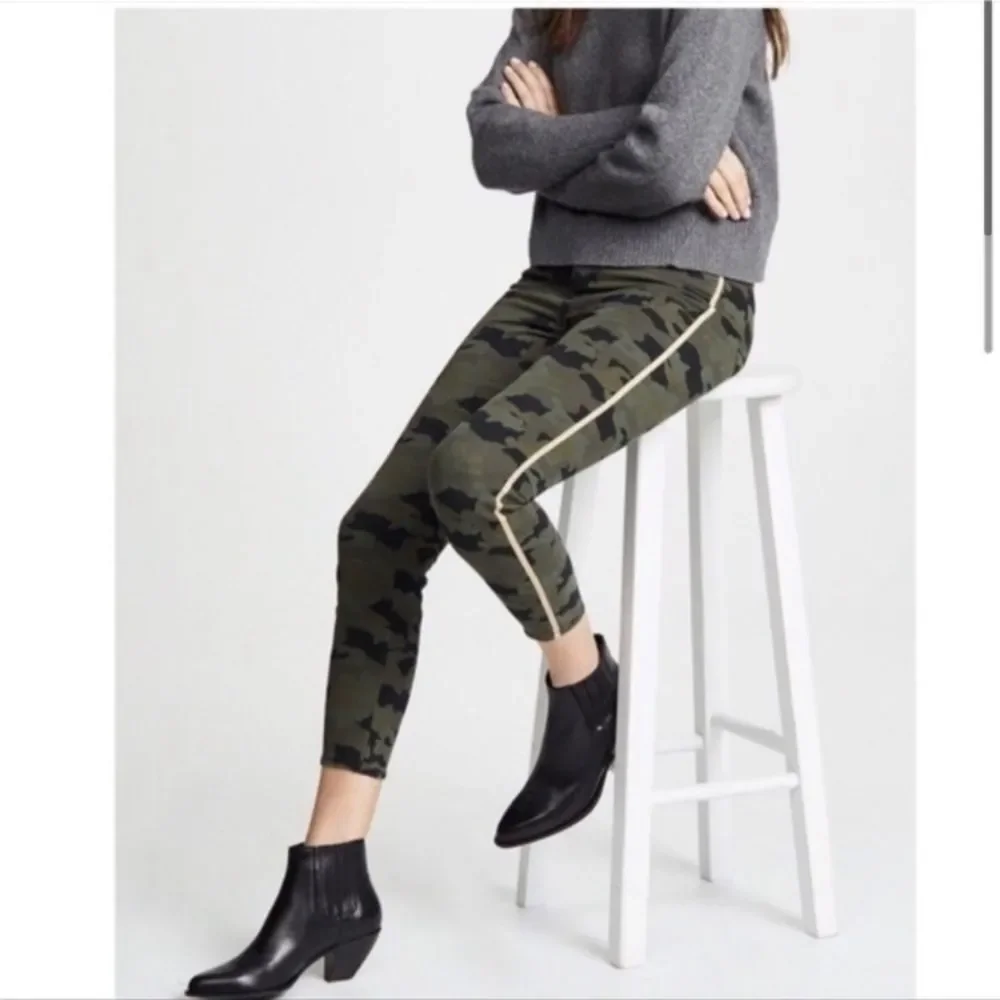 L’Agence Margot Camo Jeans size 25‎